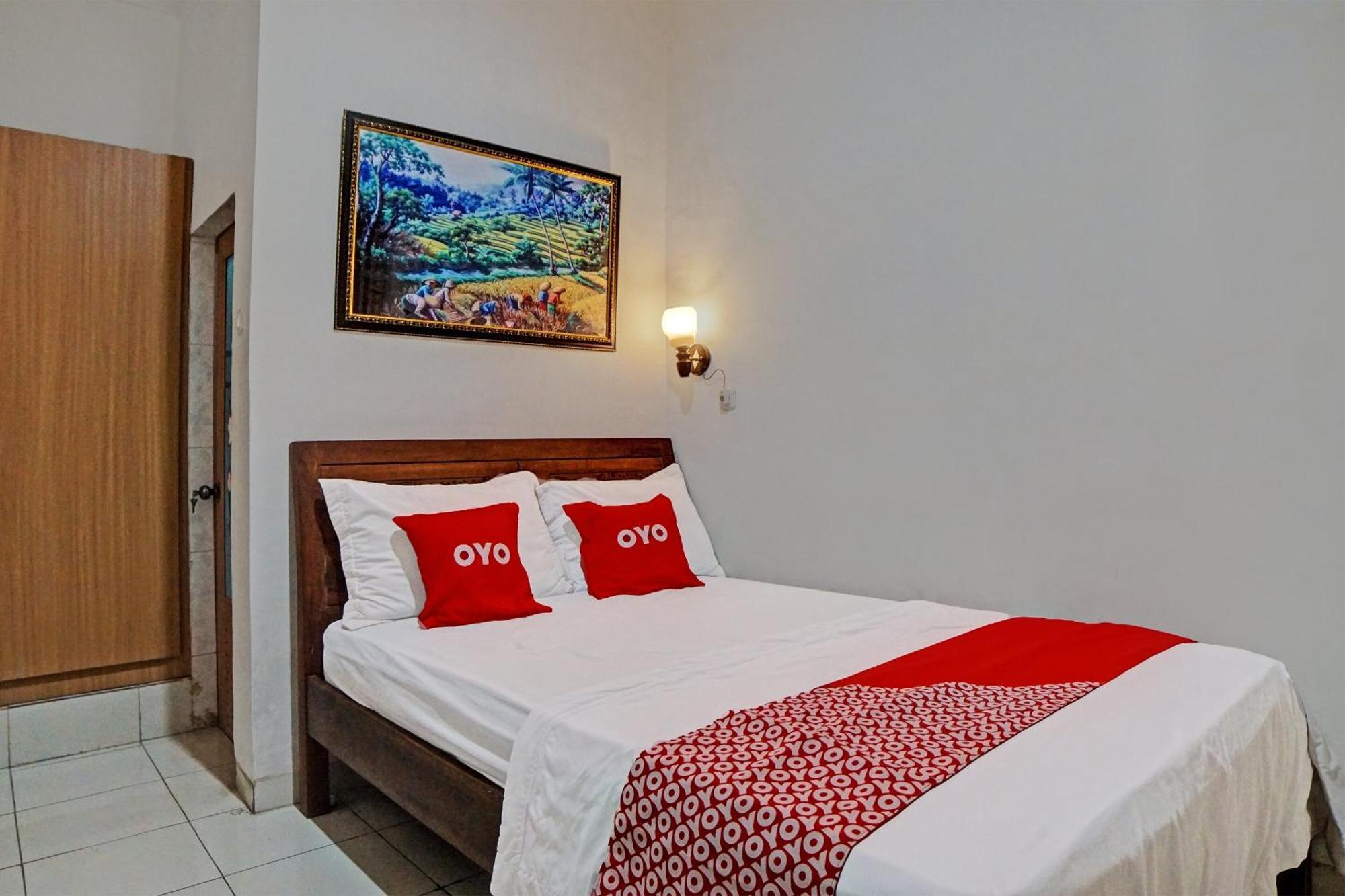 Oyo 92638 Jr Residence Syariah Медан Экстерьер фото