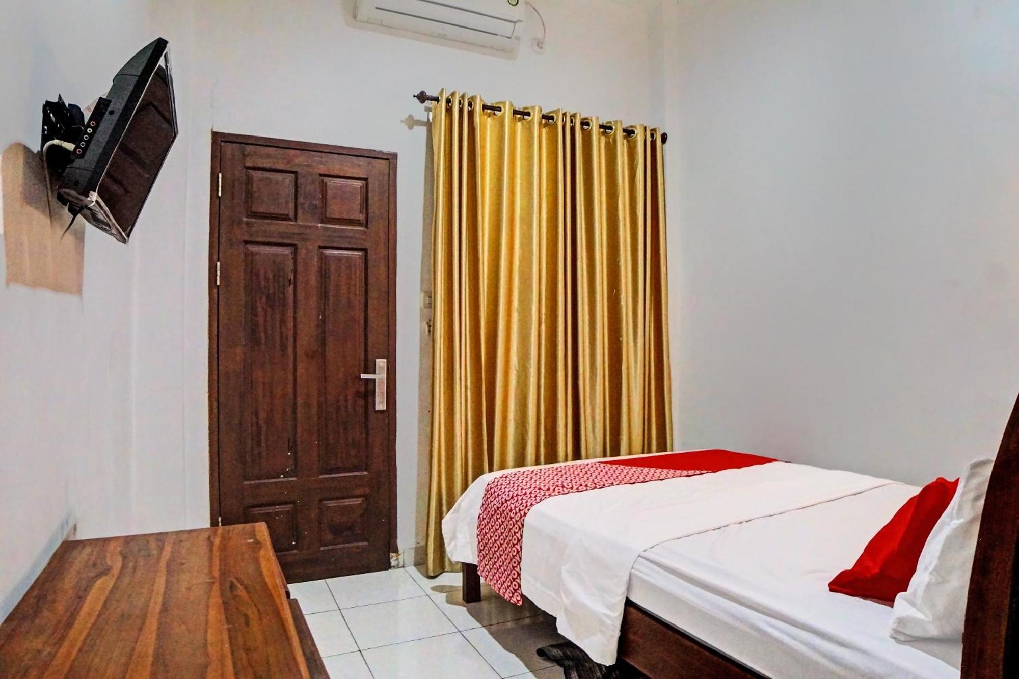 Oyo 92638 Jr Residence Syariah Медан Экстерьер фото