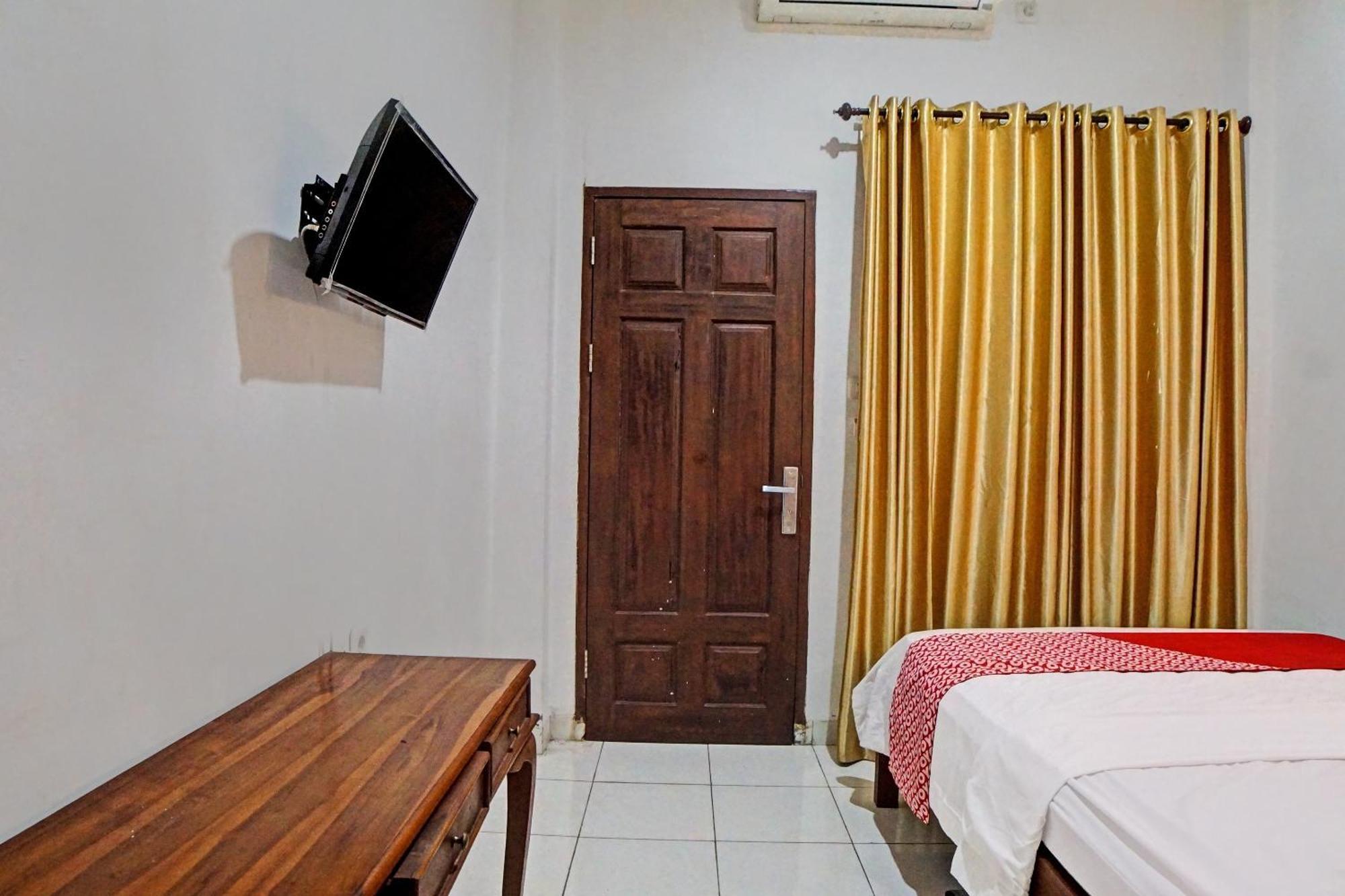 Oyo 92638 Jr Residence Syariah Медан Экстерьер фото