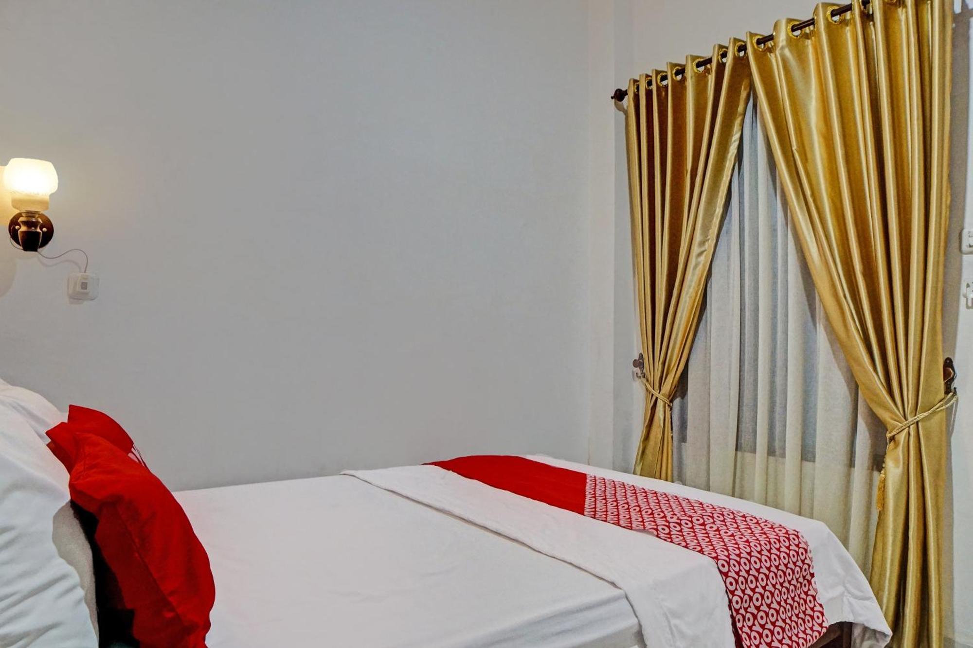Oyo 92638 Jr Residence Syariah Медан Экстерьер фото